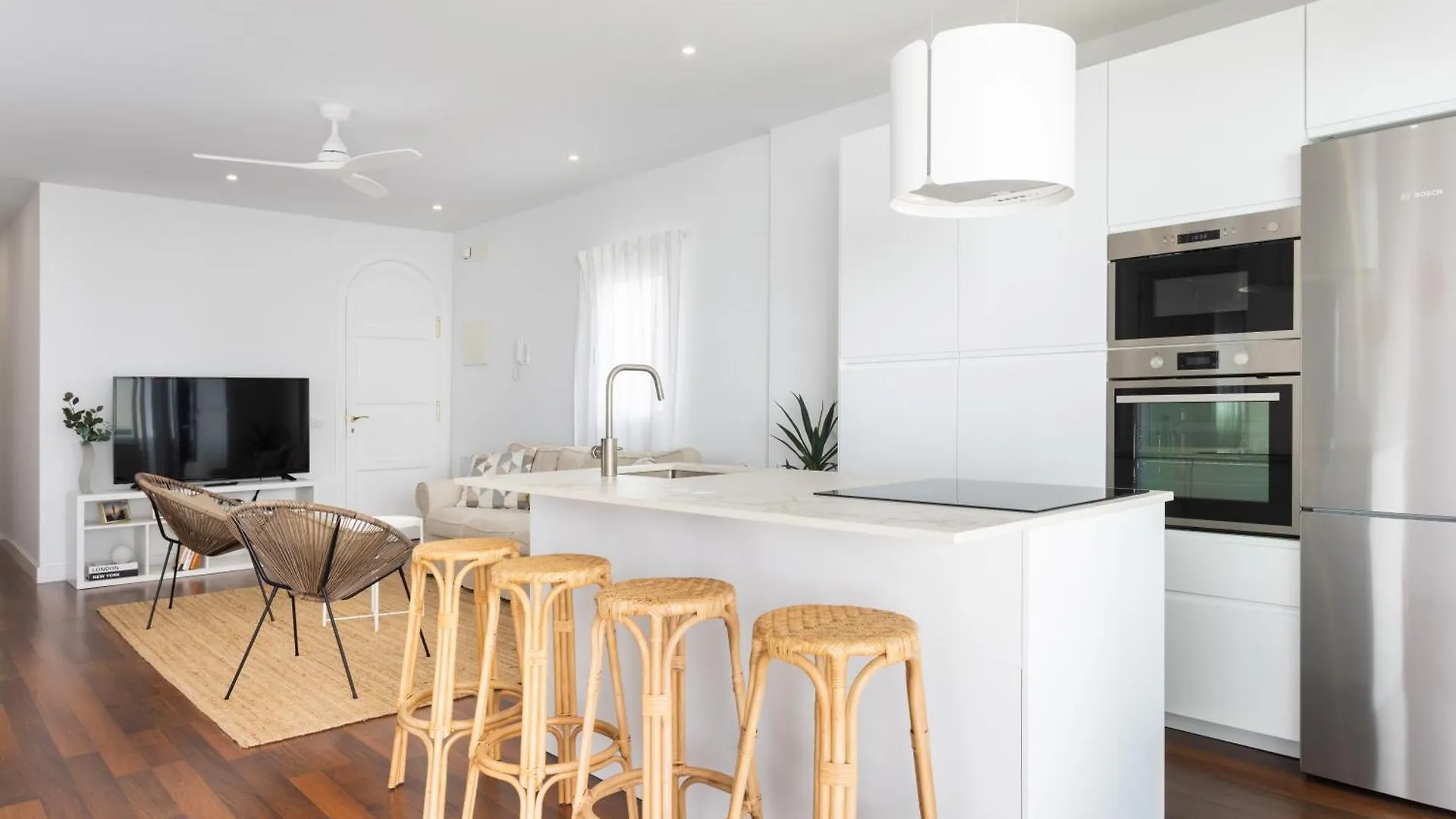 Home2Book Stylish Apt With Terrace In Santa Cruz ספרד